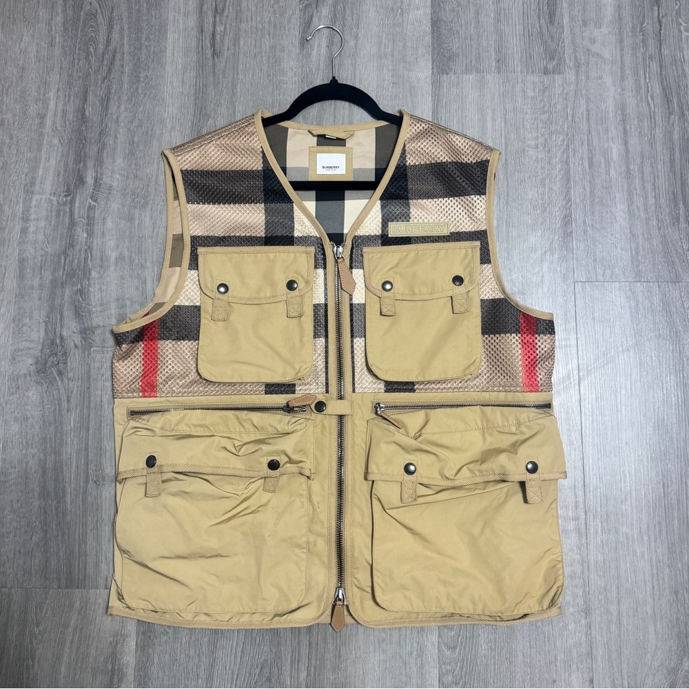(Official) Burberry Beige Checkered Men's Vest
